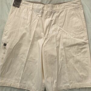 Covington Cream Colored Flat Front Shorts Classic Style Size 38